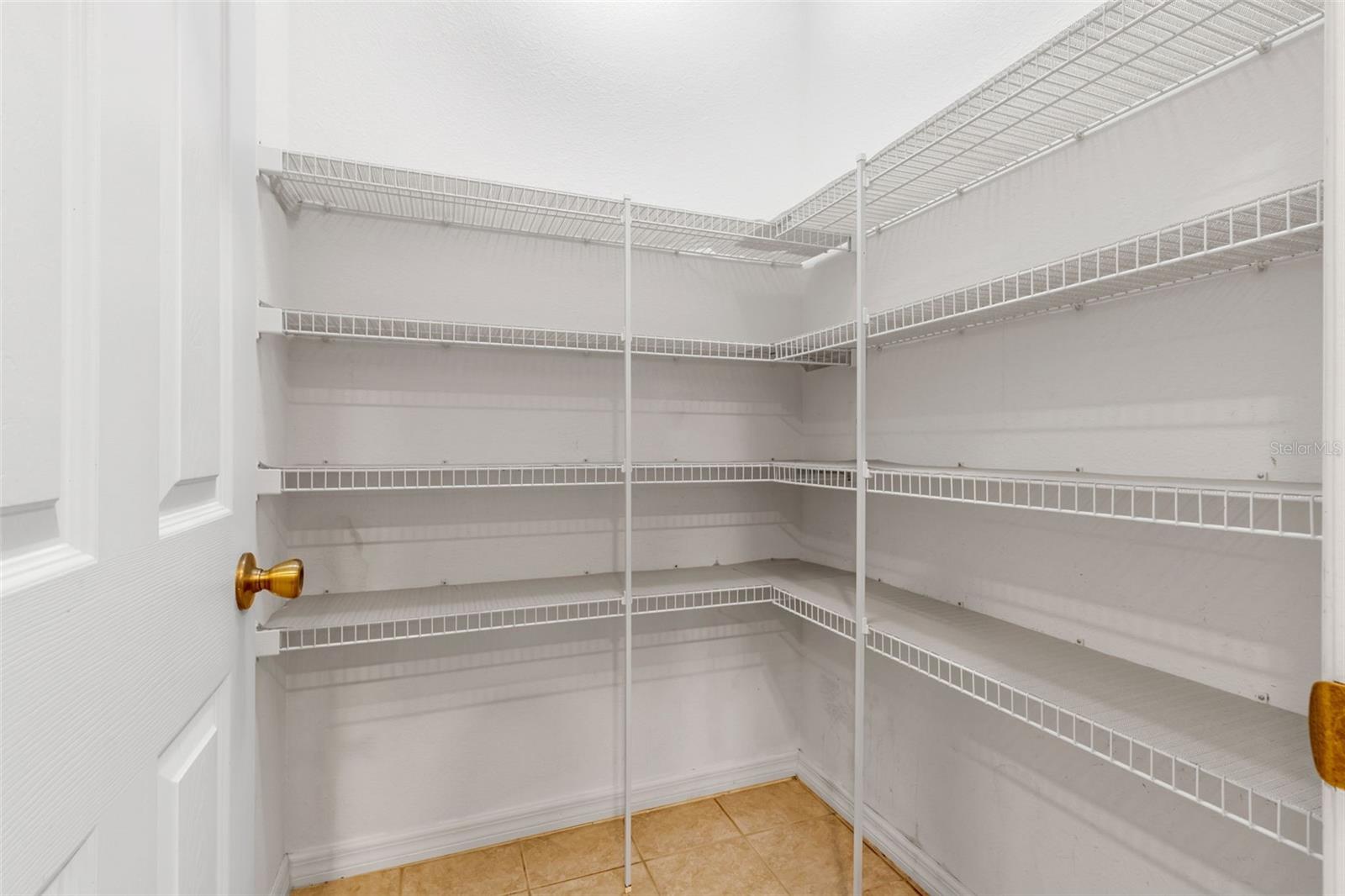 Image 15 of 37 For 404 Bar Court