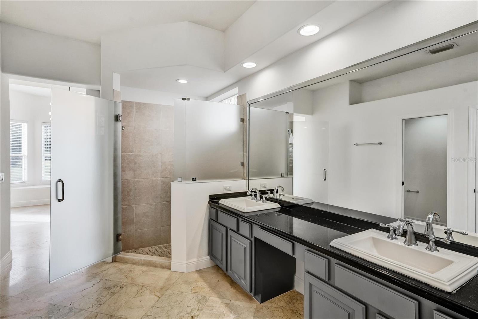 Image 19 of 35 For 8412 Saint Marino Boulevard