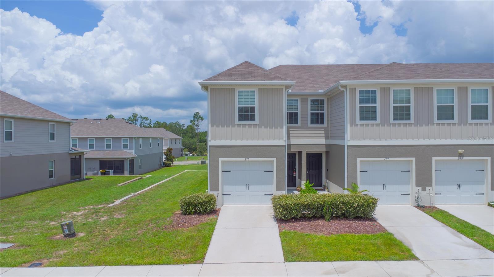Image 6 of 47 For 275 Blueberry Lane