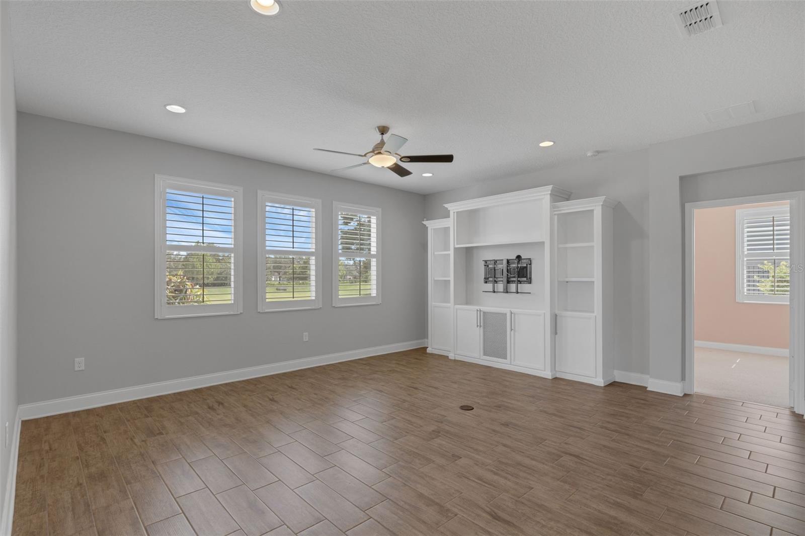 Image 10 of 48 For 32004 Redtail Reserve Boulevard