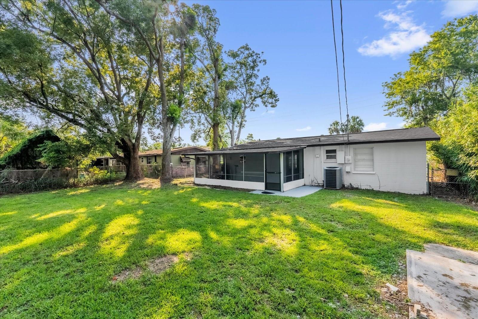 Image 23 of 24 For 461 Brentwood Drive