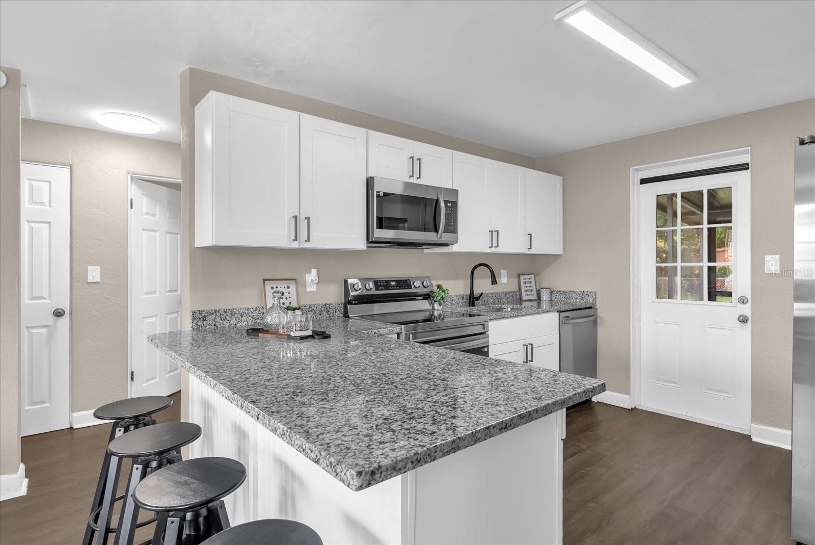 Image 5 of 24 For 461 Brentwood Drive