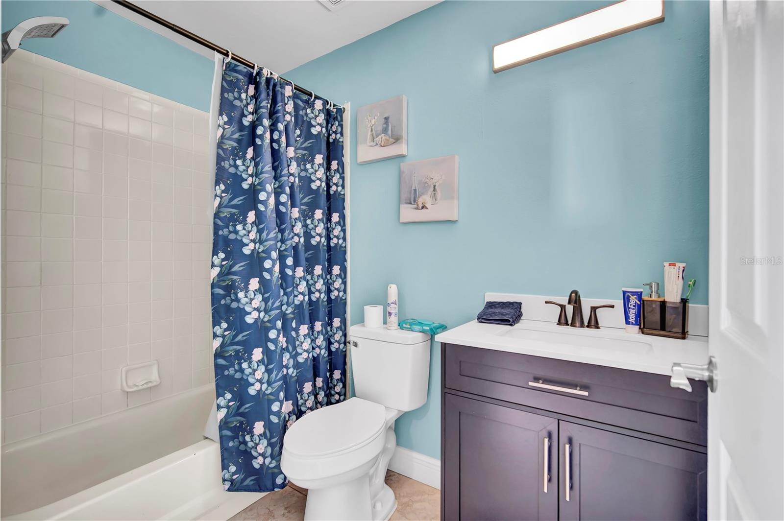 Image 14 of 21 For 443 Magpie Court