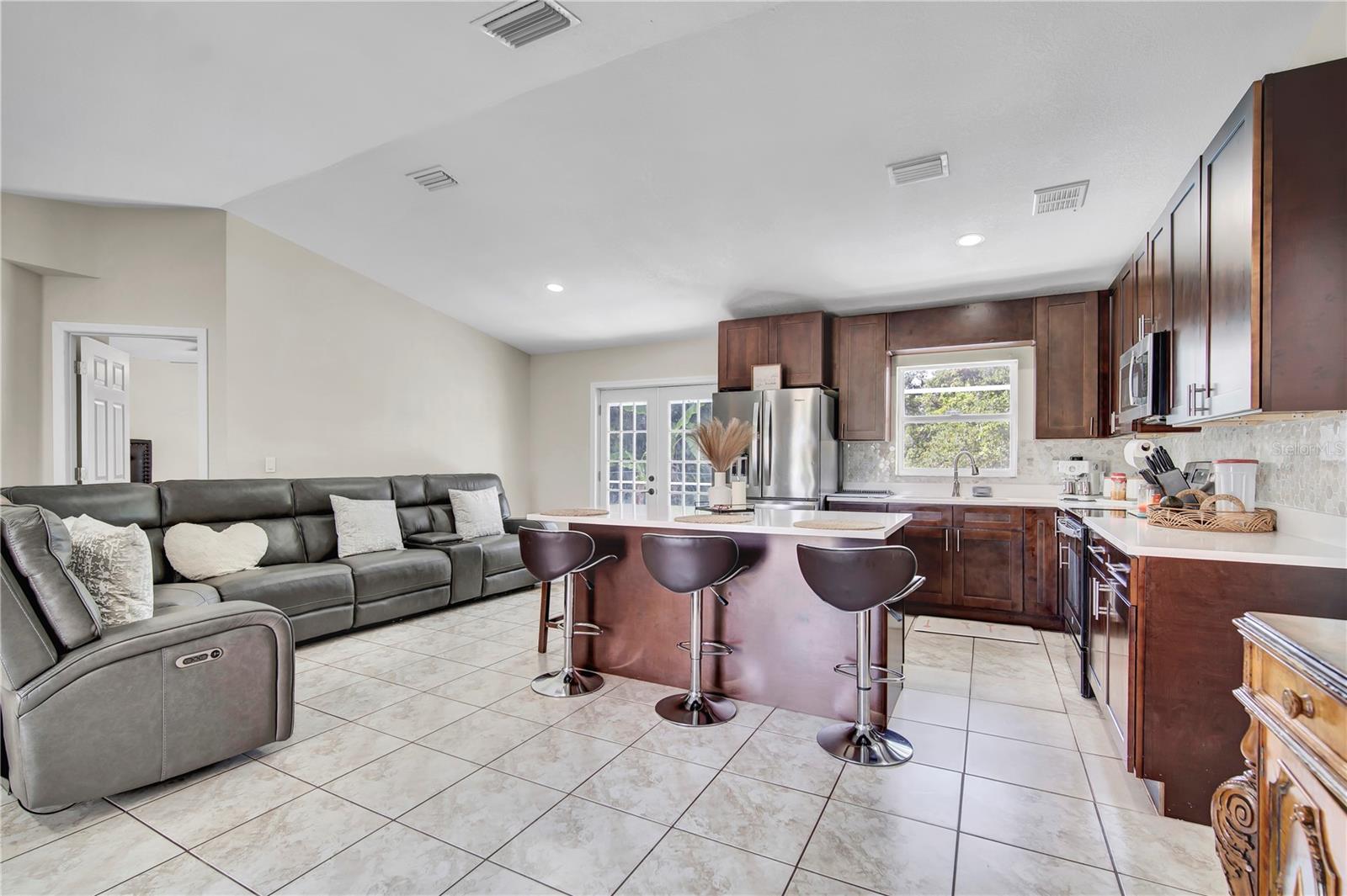 Image 3 of 21 For 443 Magpie Court