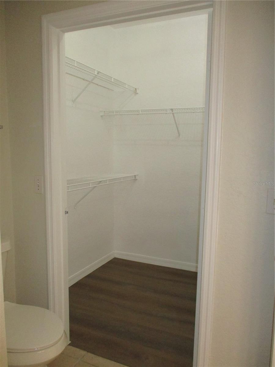 Image 17 of 27 For 6021 Westgate Drive 813