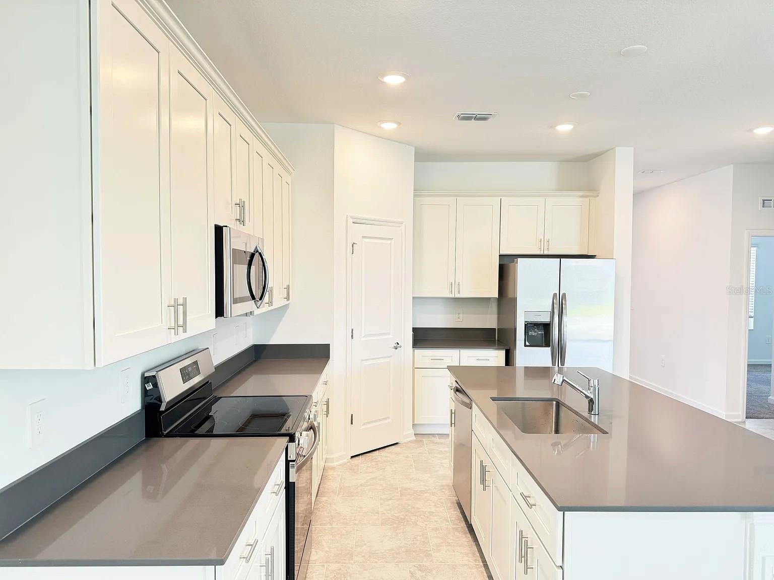 Image 7 of 19 For 2146 Sweet Honey Lane