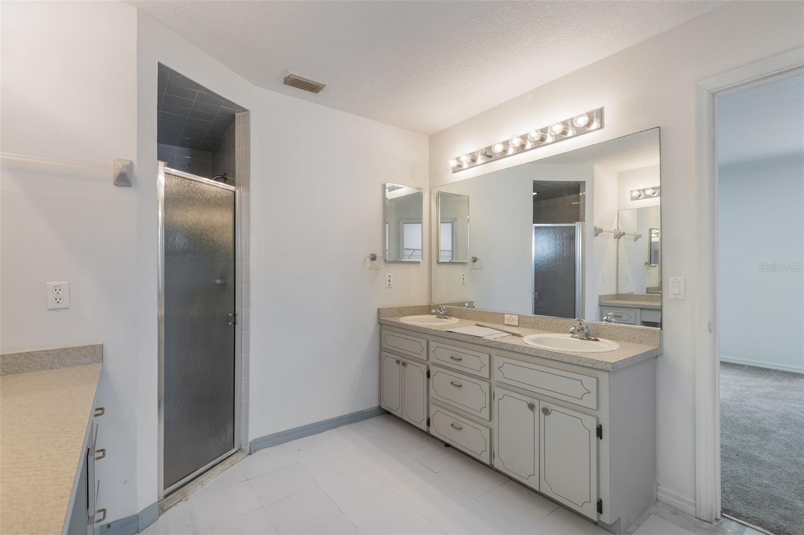 Image 8 of 14 For 5990 5th Place