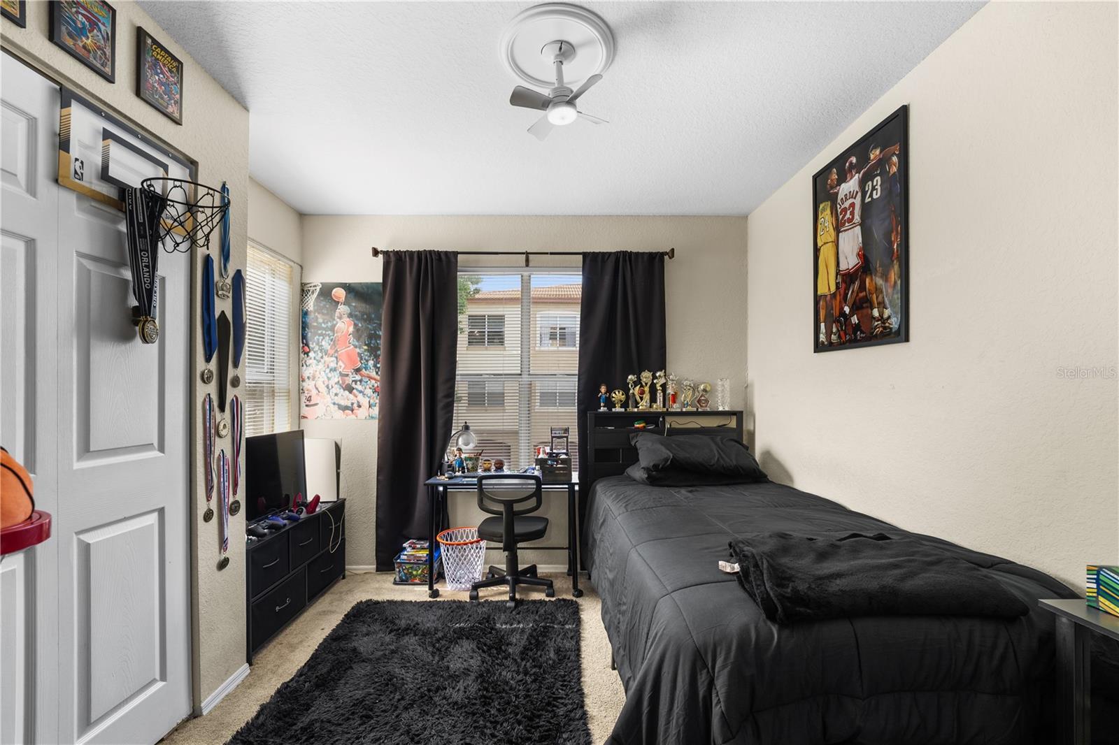 Image 19 of 22 For 829 Camargo Way 211