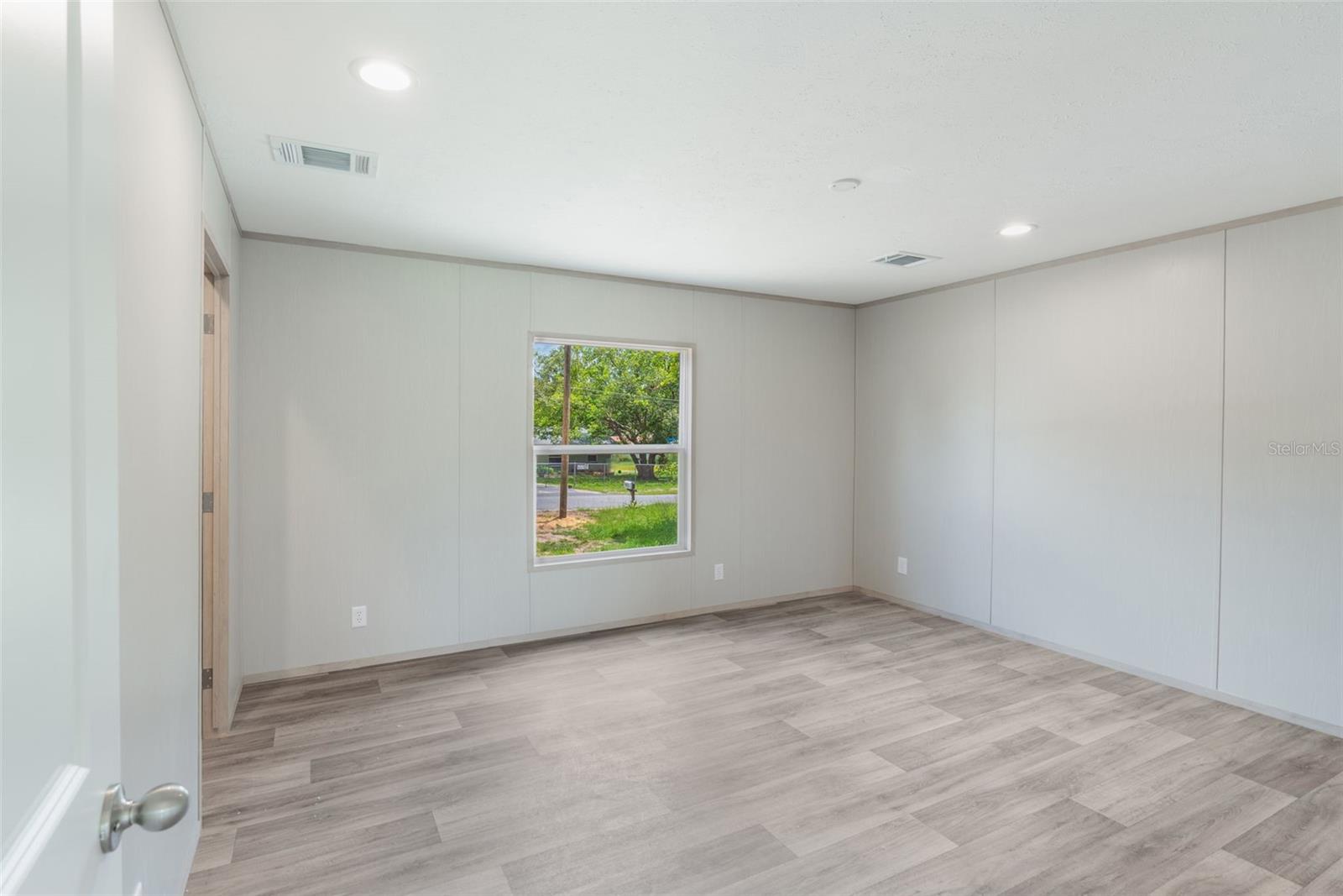 Image 11 of 19 For 4720 Oak Street