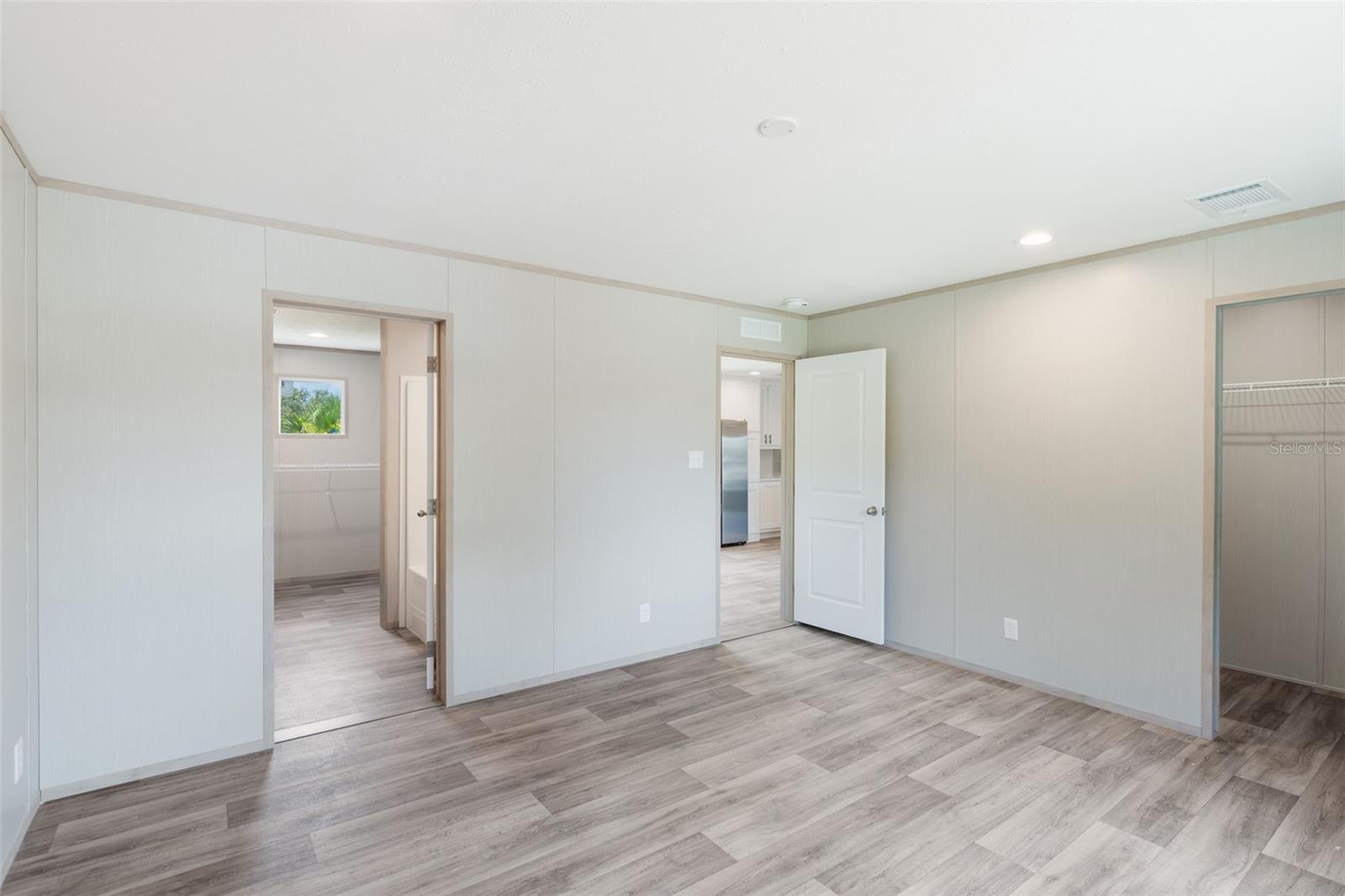Image 12 of 19 For 4720 Oak Street