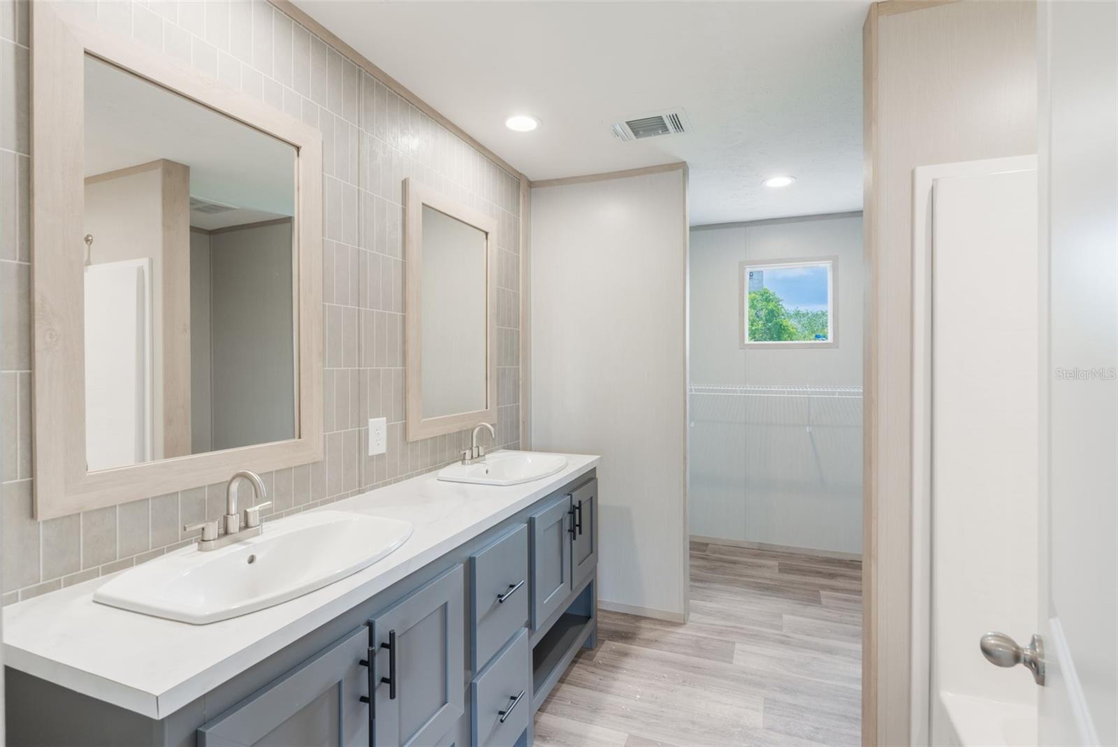 Image 13 of 19 For 4720 Oak Street