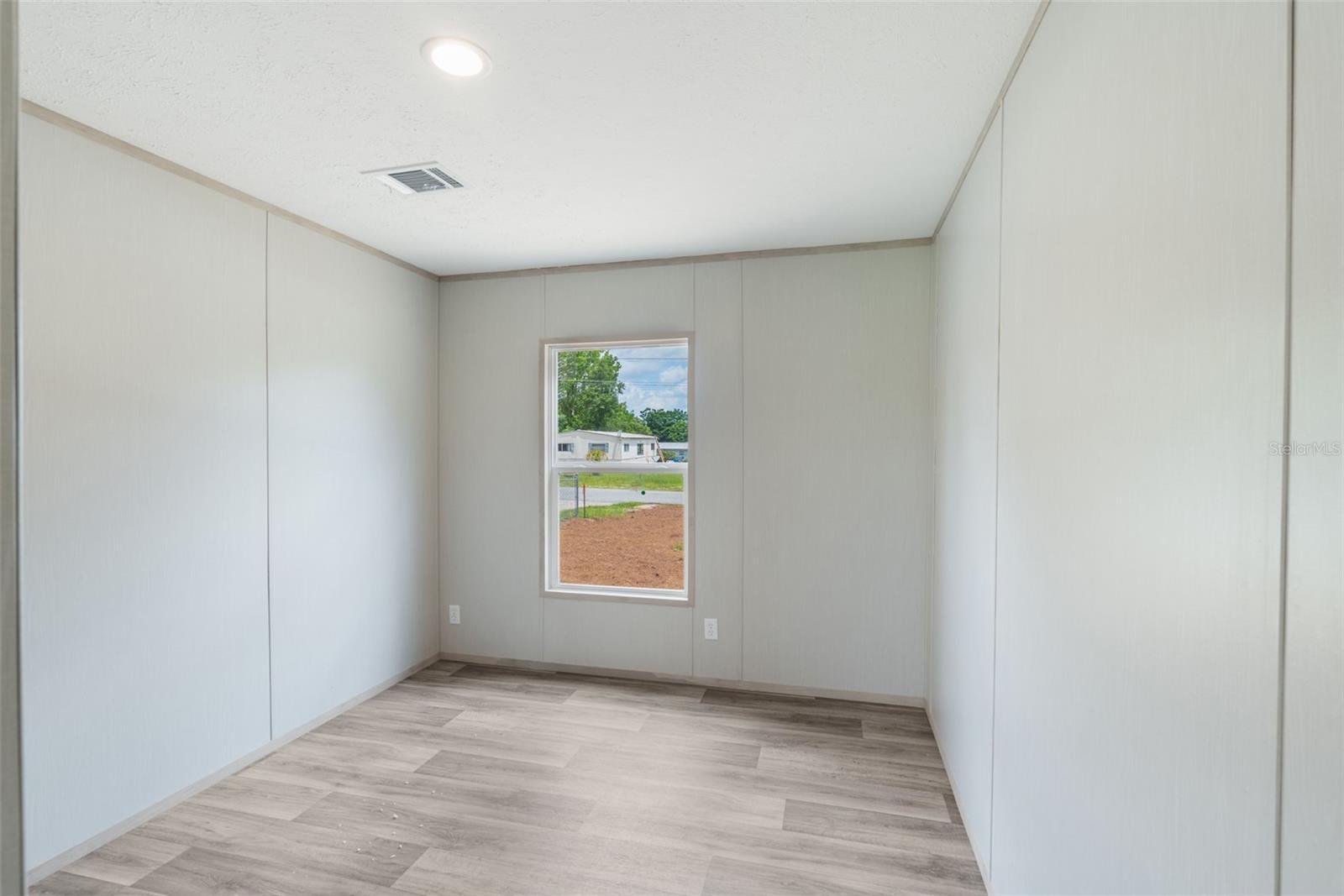 Image 16 of 19 For 4720 Oak Street