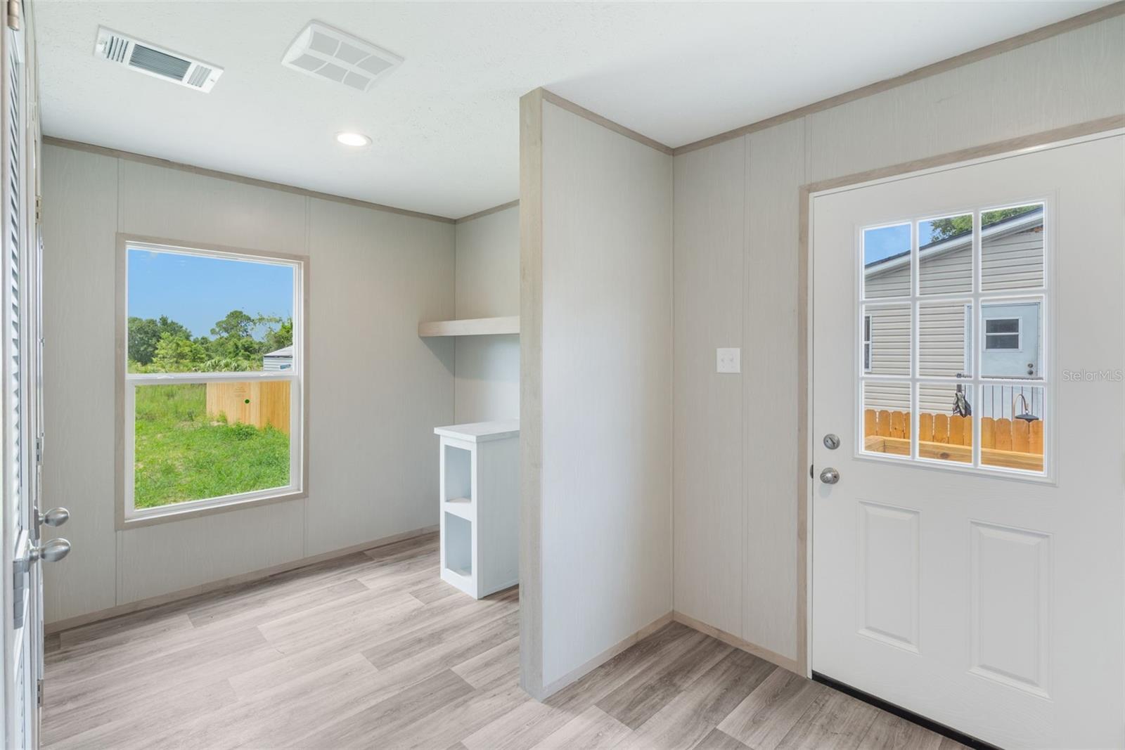 Image 17 of 19 For 4720 Oak Street