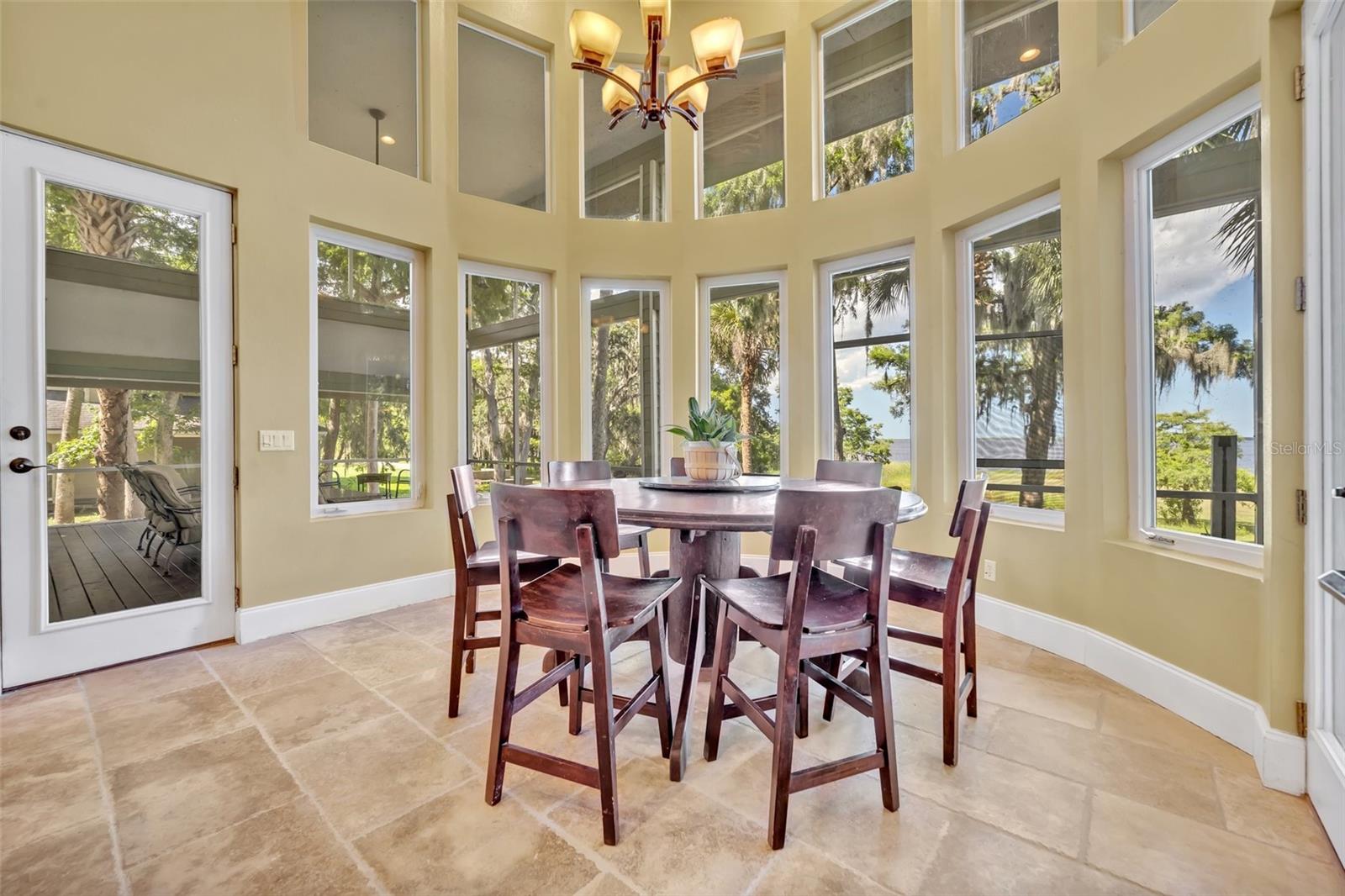 Image 11 of 31 For 419 Whitcomb Drive