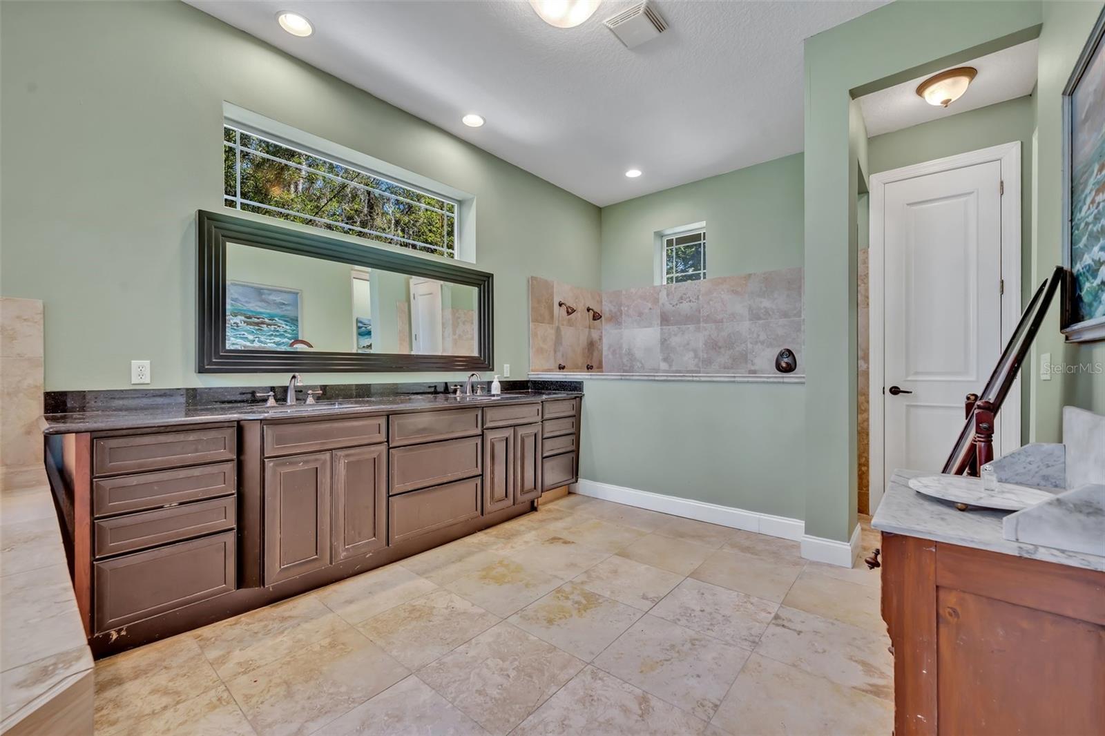 Image 14 of 31 For 419 Whitcomb Drive