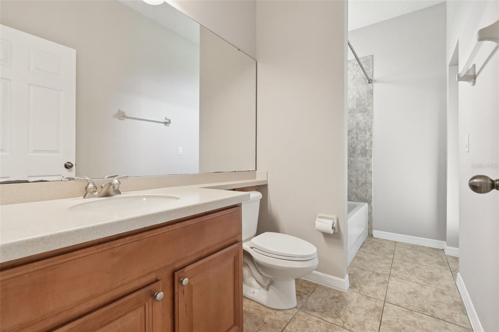 Image 17 of 35 For 2315 Black Lake Boulevard