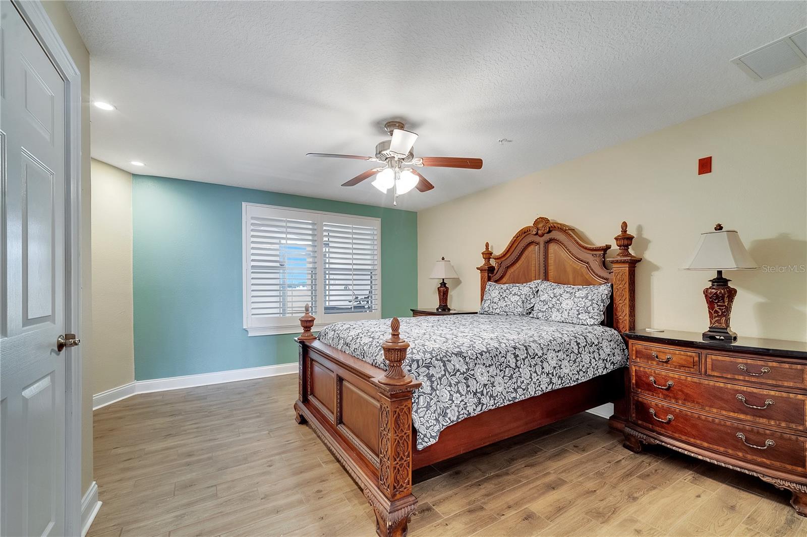 Image 13 of 34 For 225 Seminole Boulevard 409