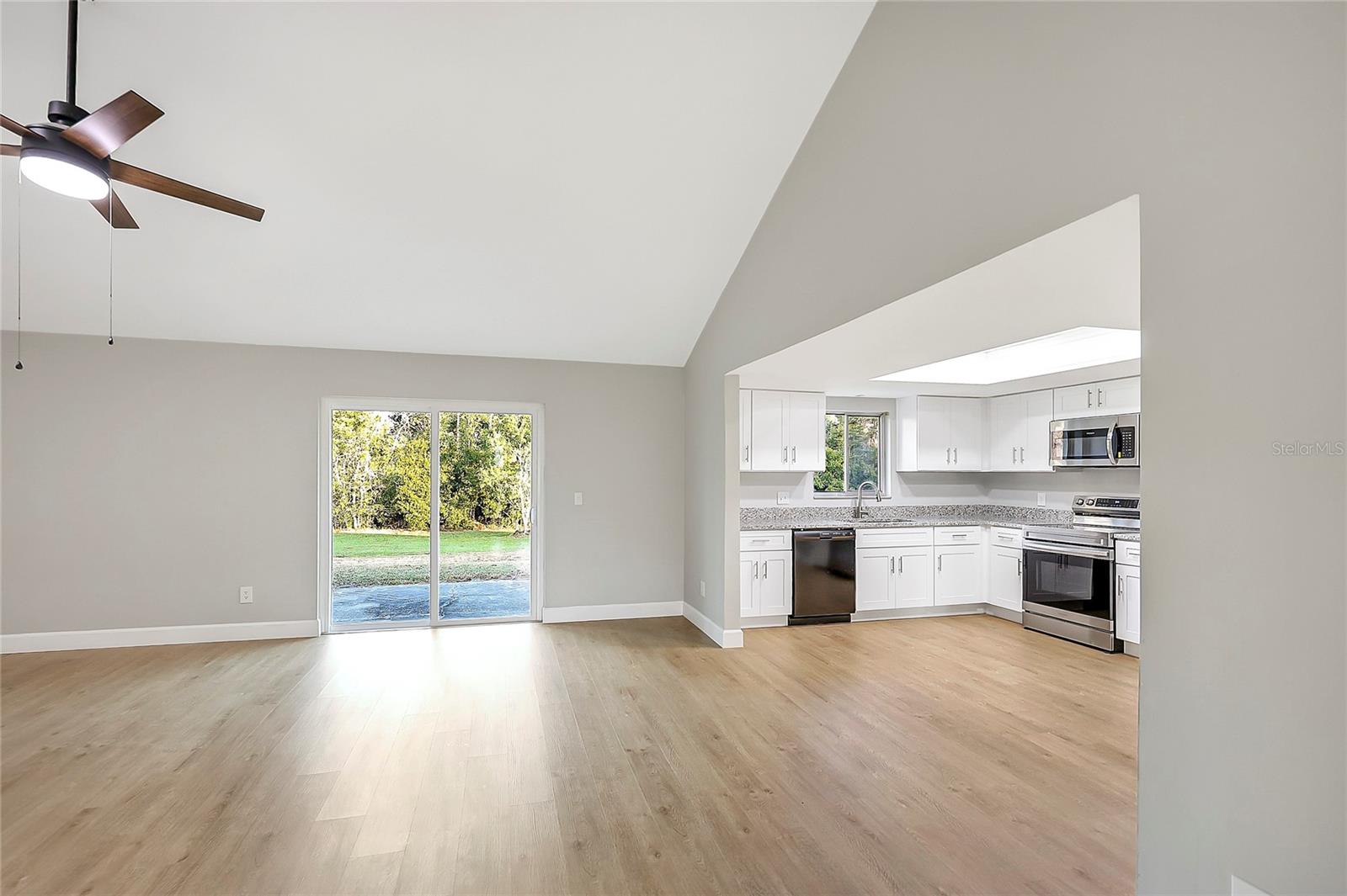 Image 5 of 27 For 520 Eagle Circle