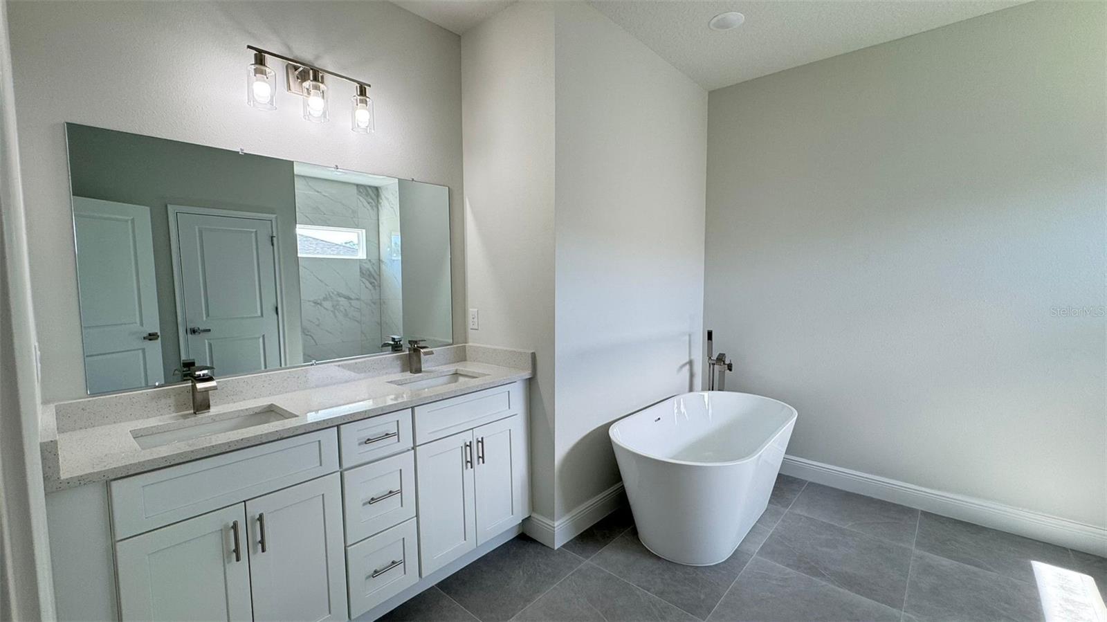 Image 11 of 22 For 2500 156th Ln Road