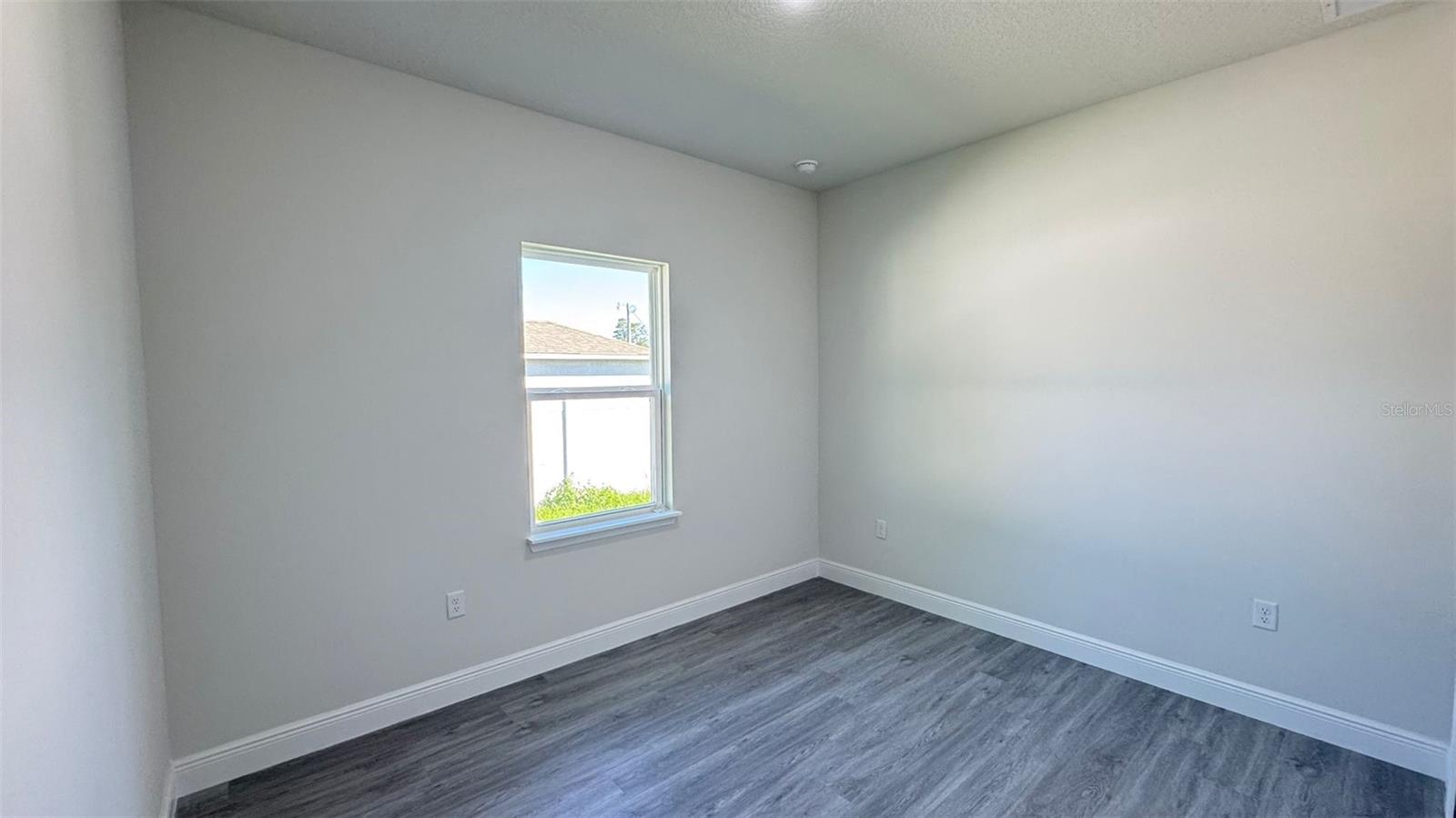 Image 10 of 27 For 16252 27th Terrace Road