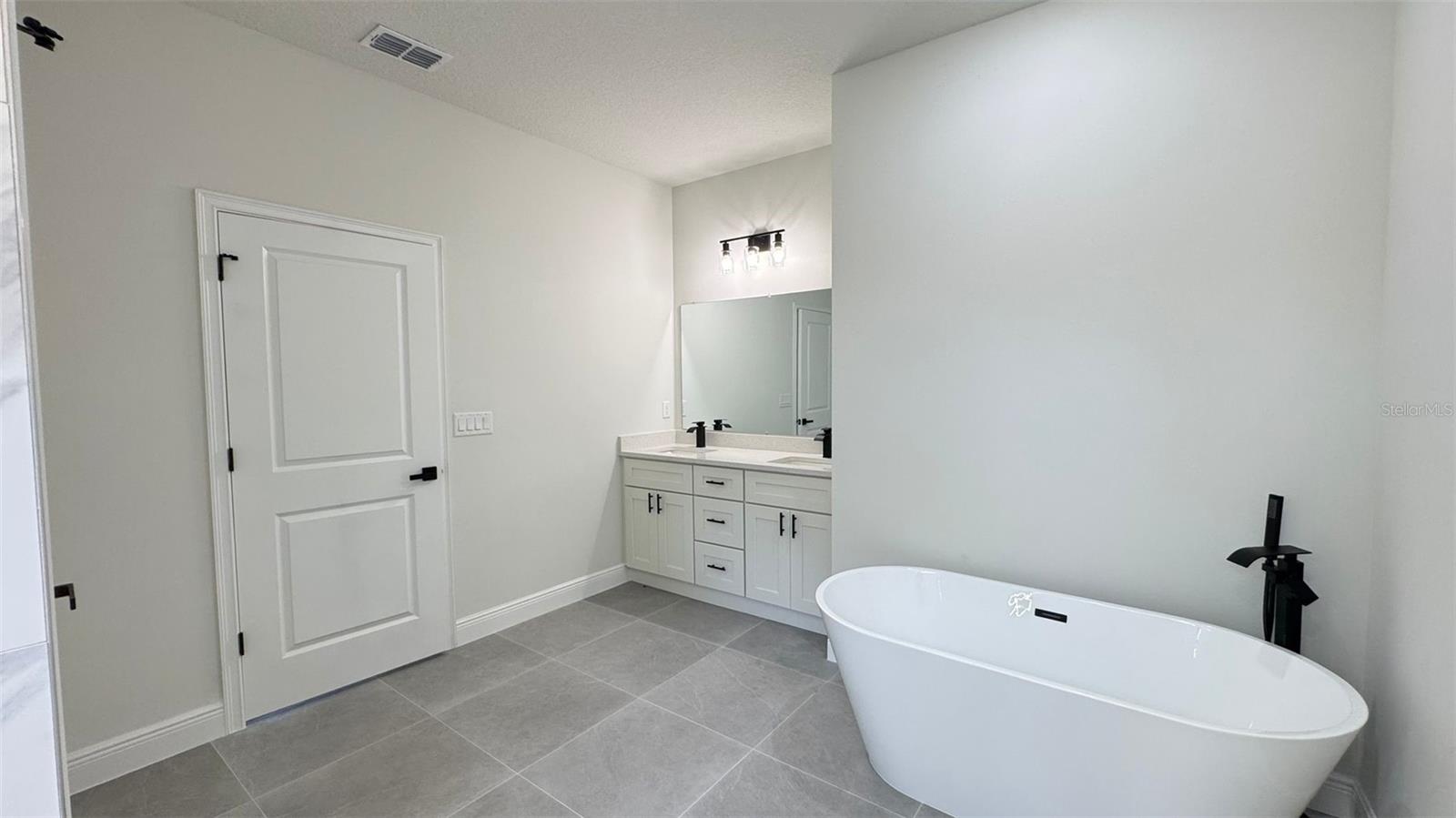 Image 24 of 27 For 16252 27th Terrace Road