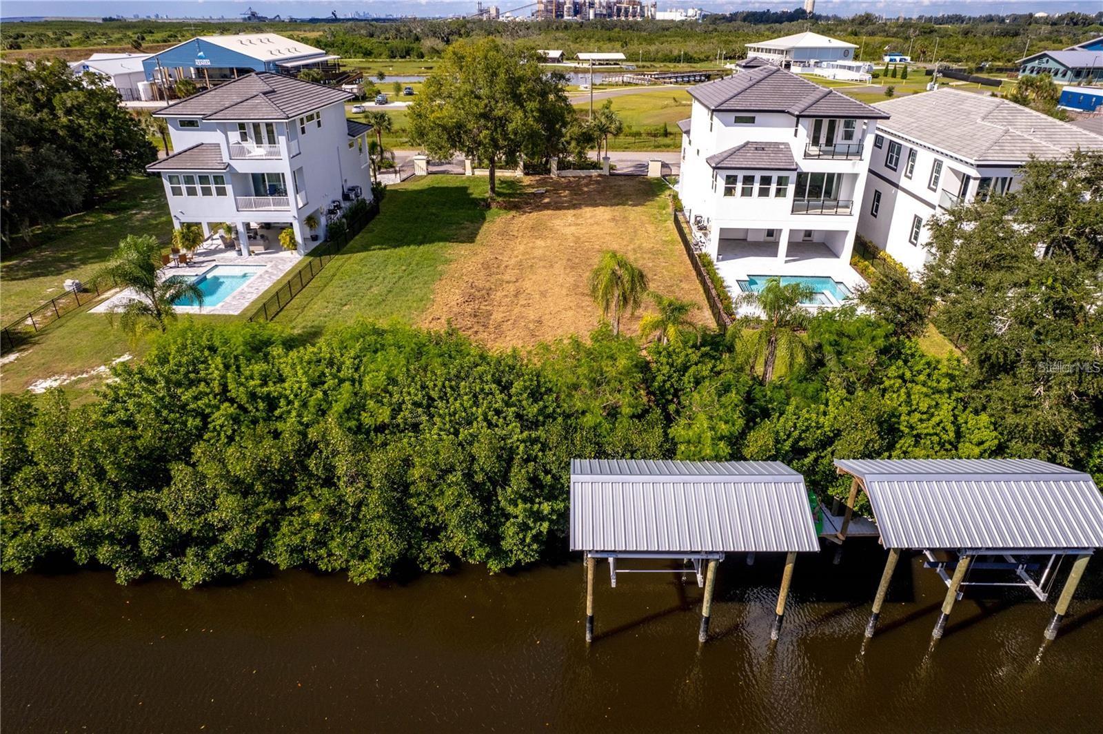 Image 3 of 26 For 538 Estuary Shore Lane