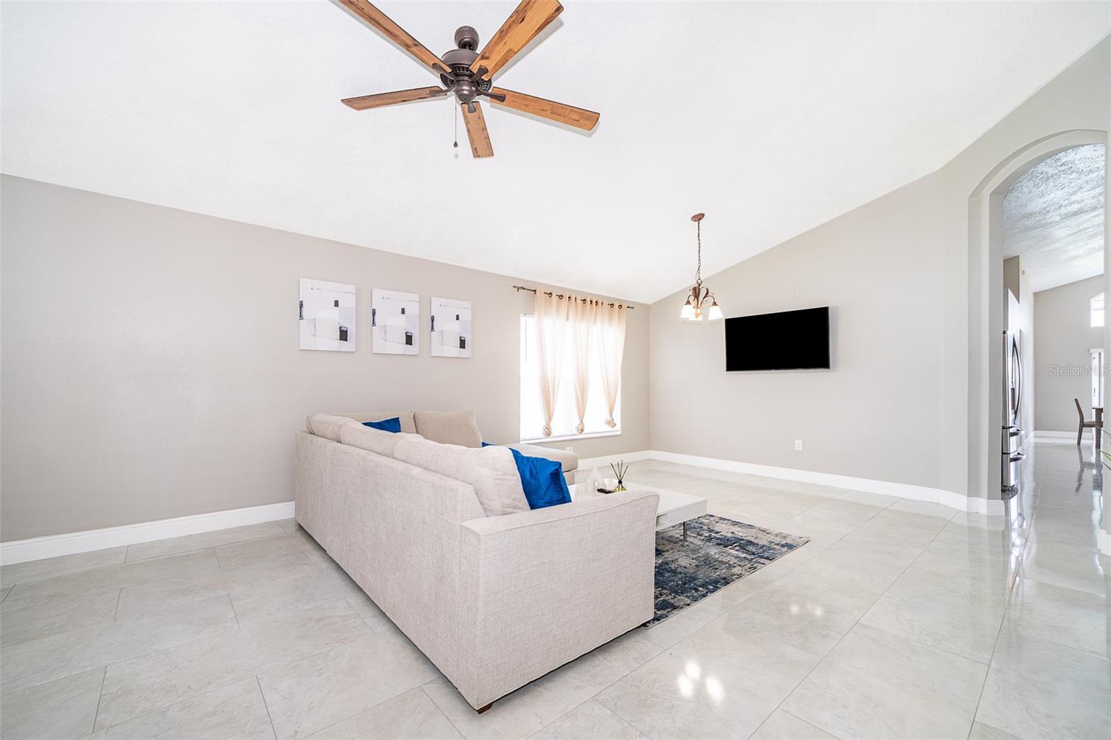 Image 6 of 31 For 207 Langham Drive