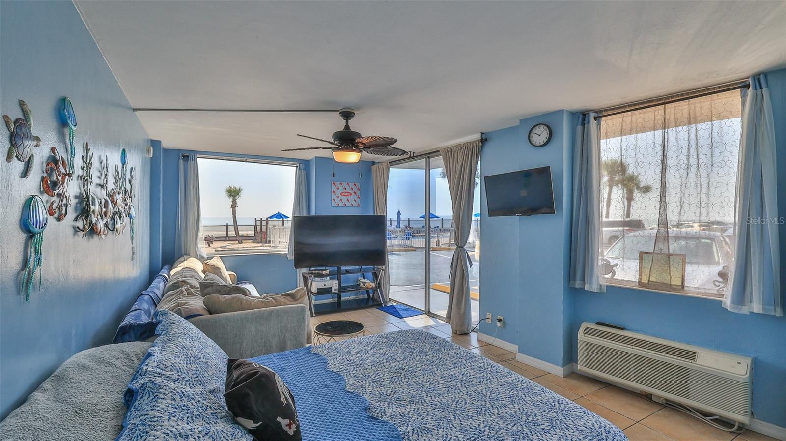 Image 3 of 24 For 1233 Atlantic Avenue 1020