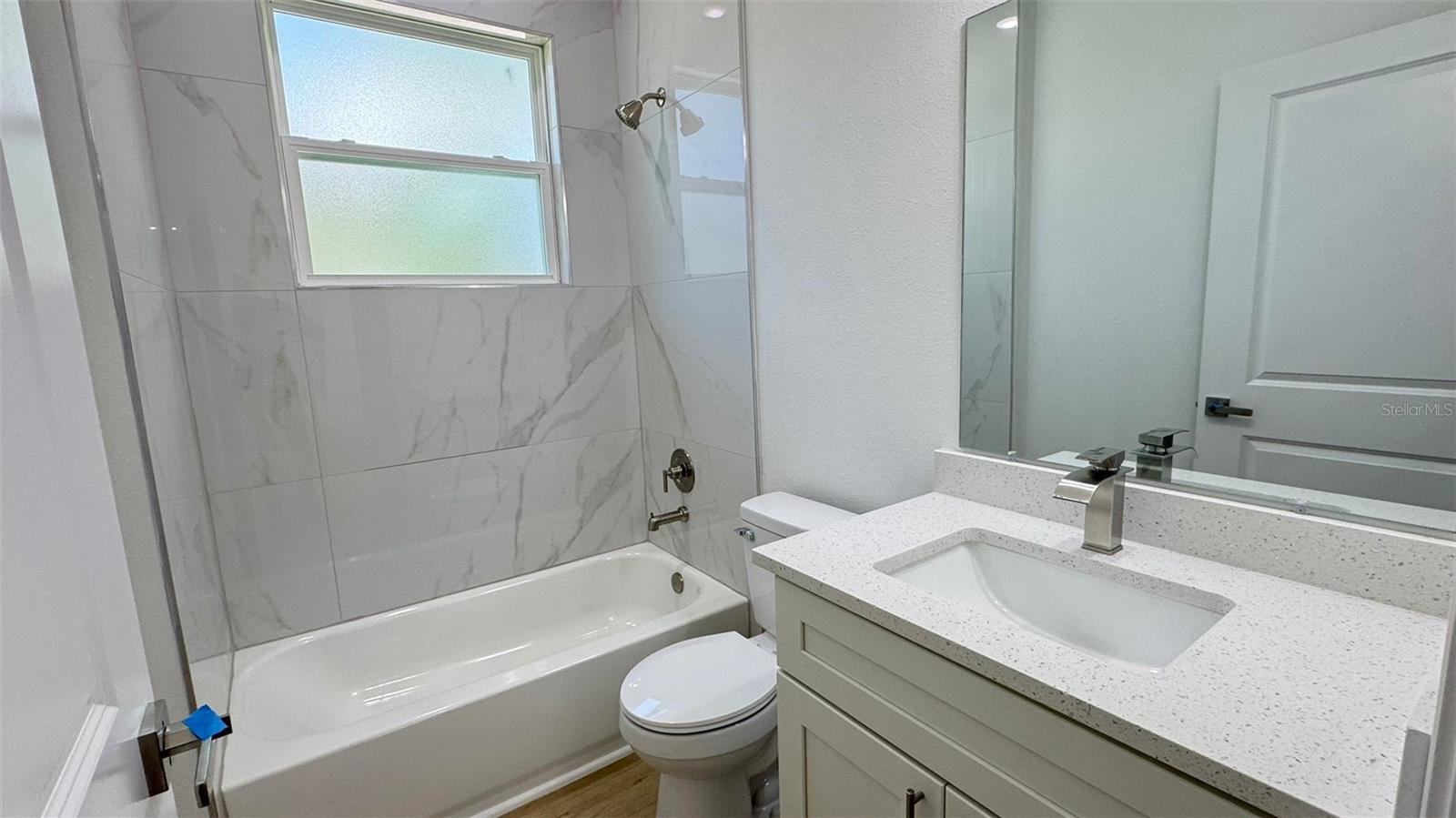 Listing photo id 21 for 742 Glenhaven Drive