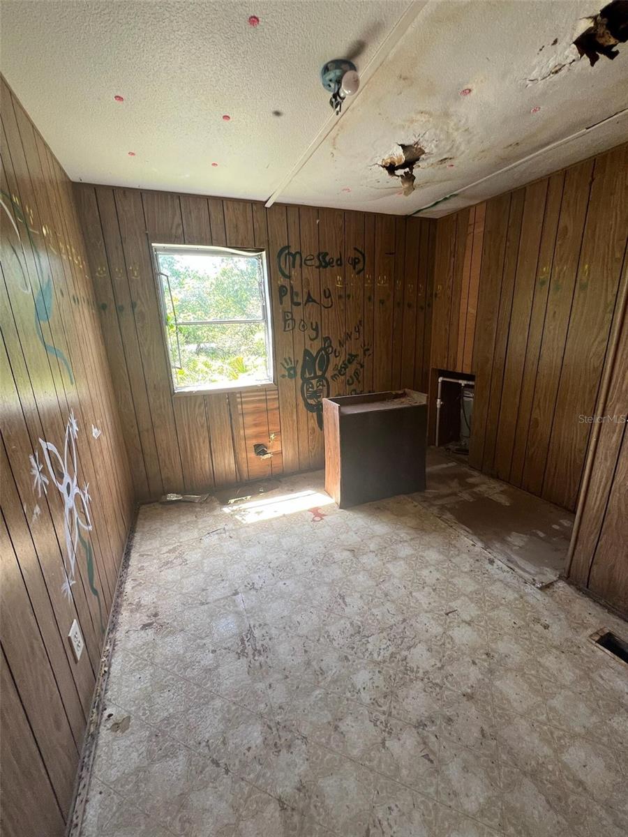Image 3 of 6 For 9914 309th Terrace