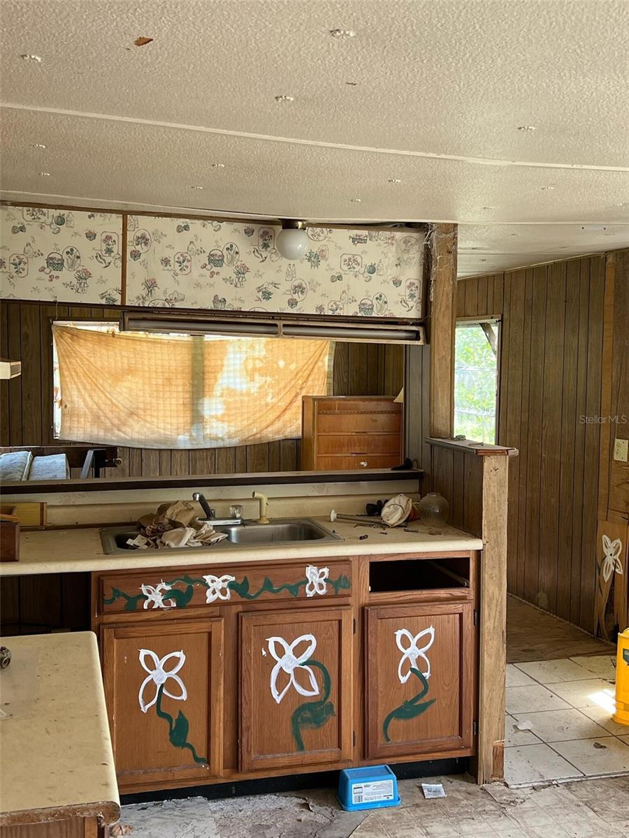 Image 4 of 6 For 9914 309th Terrace