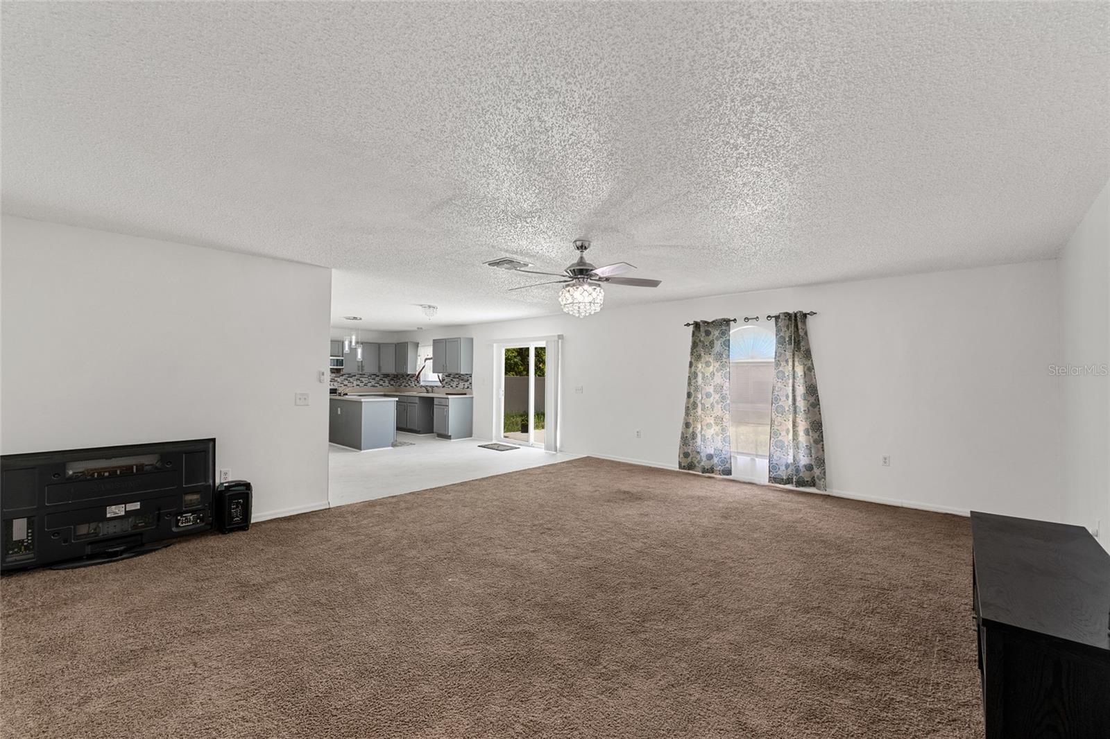 Image 15 of 46 For 1905 Emily Boulevard