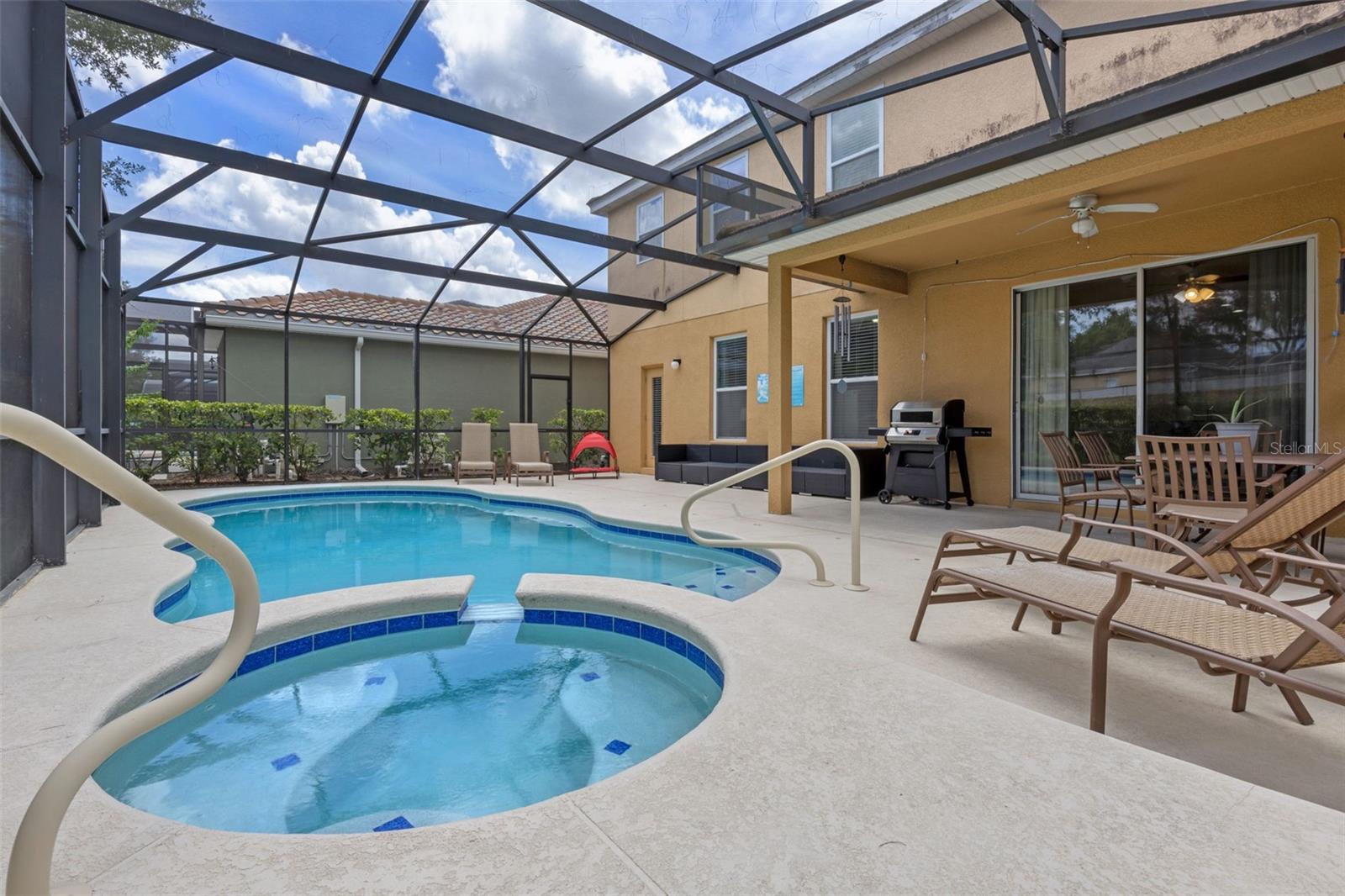 Image 3 of 92 For 5172 Oakbourne Avenue