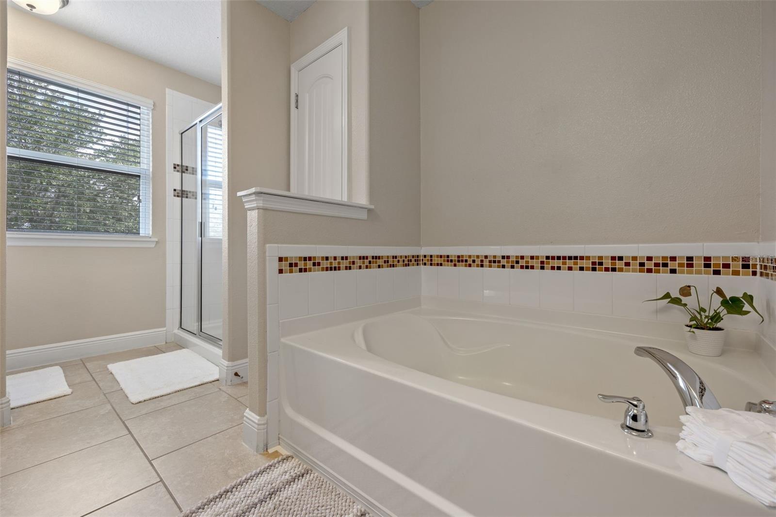 Image 38 of 92 For 5172 Oakbourne Avenue