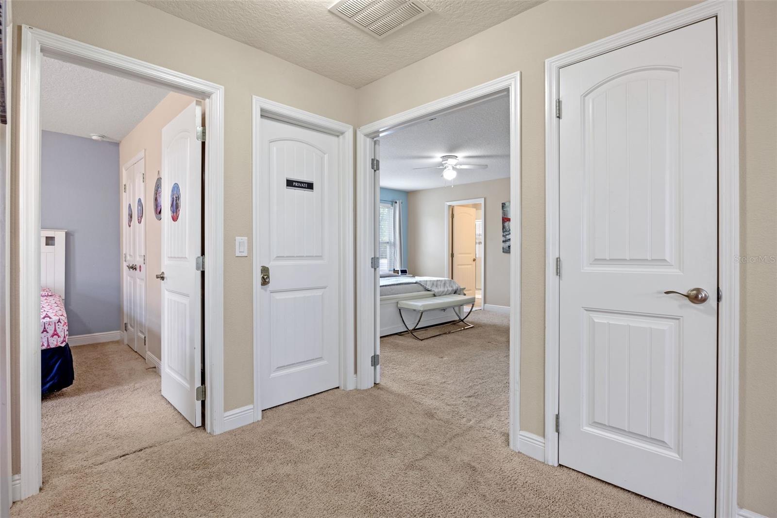 Image 41 of 92 For 5172 Oakbourne Avenue