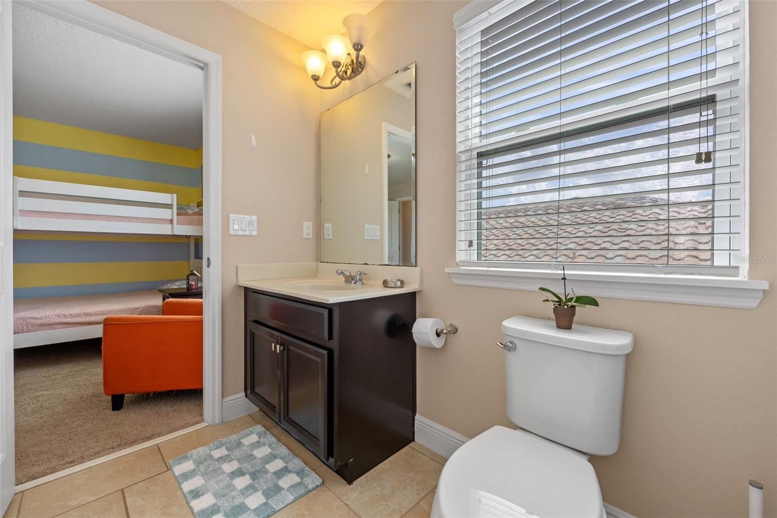Image 46 of 92 For 5172 Oakbourne Avenue