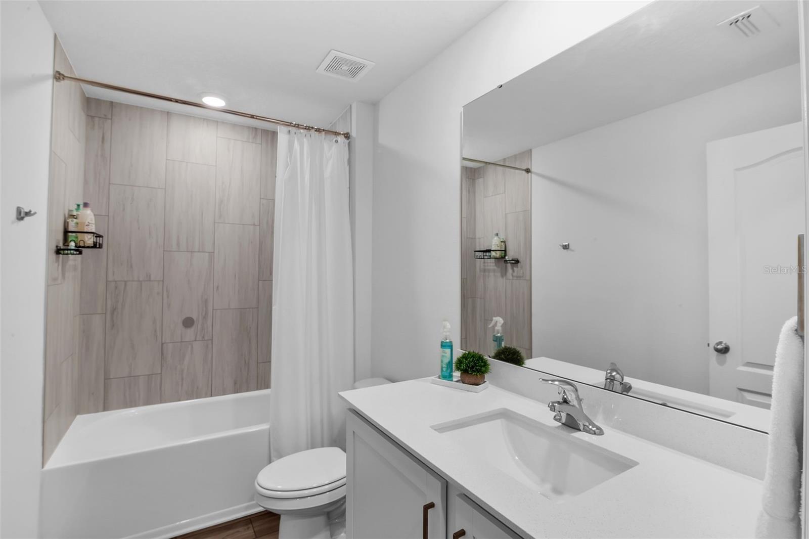 Image 22 of 43 For 12835 Del Lago Drive