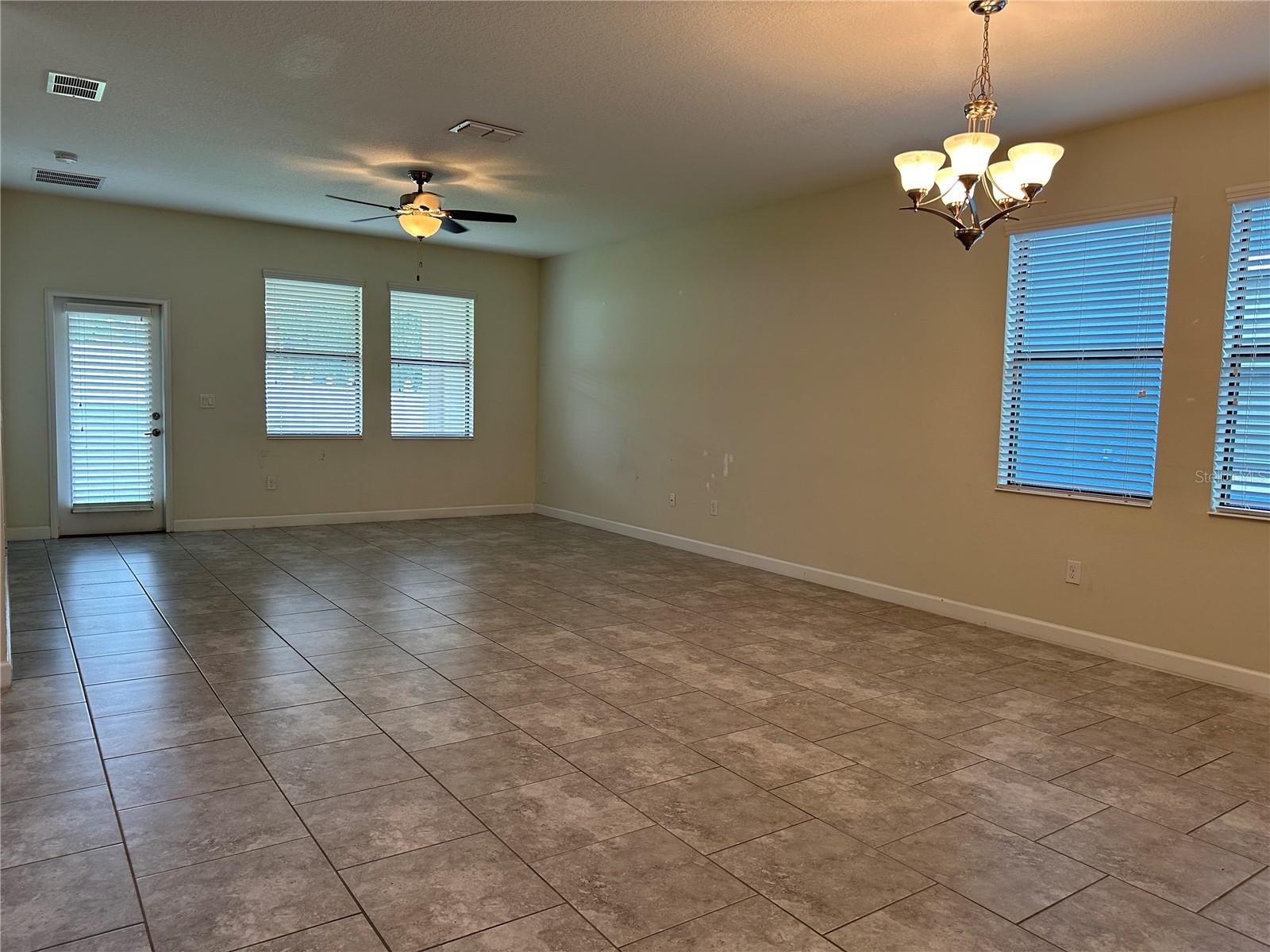 Image 7 of 22 For 7560 Bluejack Oak Drive
