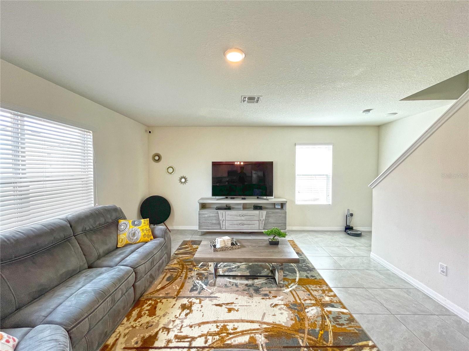 Image 13 of 25 For 9040 Alba Lane
