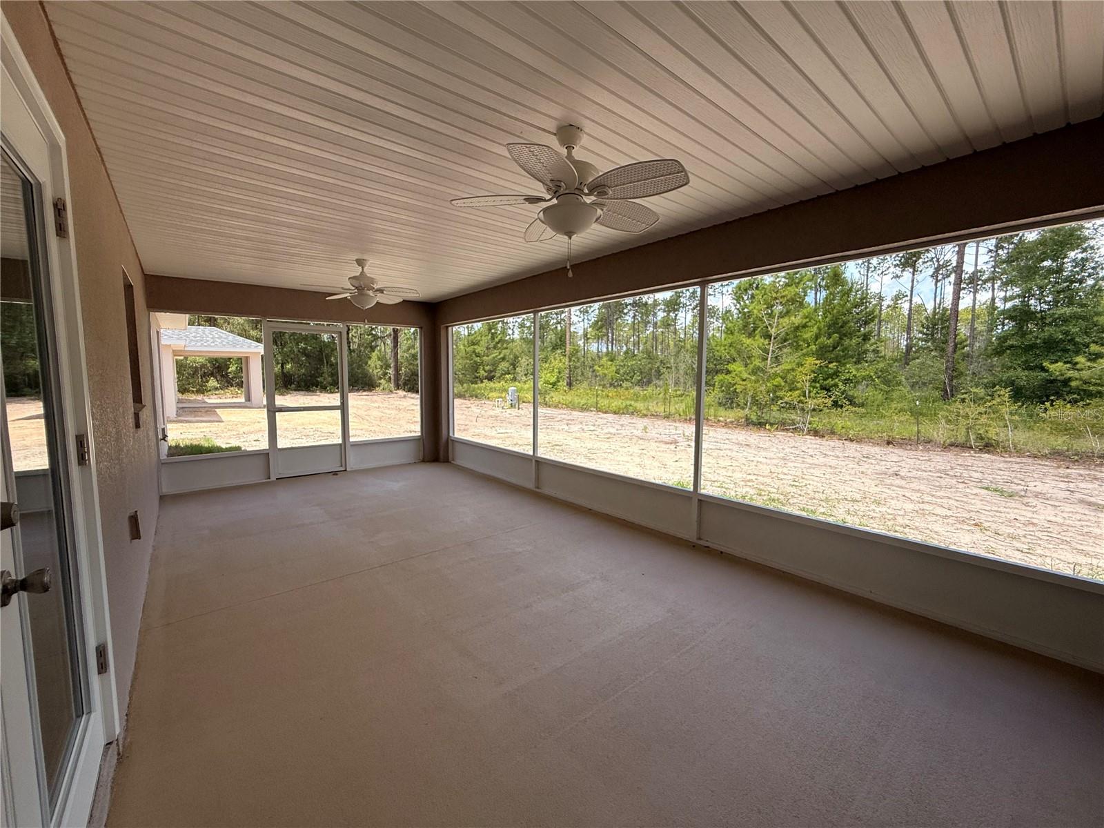 Listing photo id 8 for 14060 79th Terrace