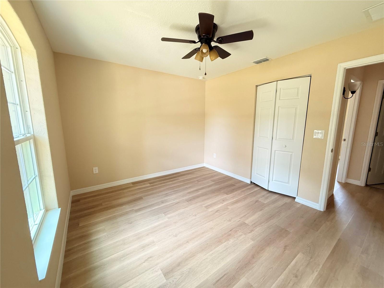 Listing photo id 11 for 14060 79th Terrace