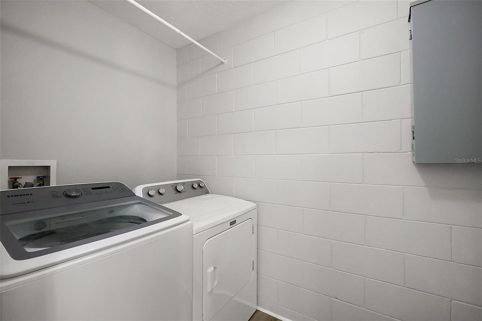 Image 11 of 33 For 12419 Eryn Court