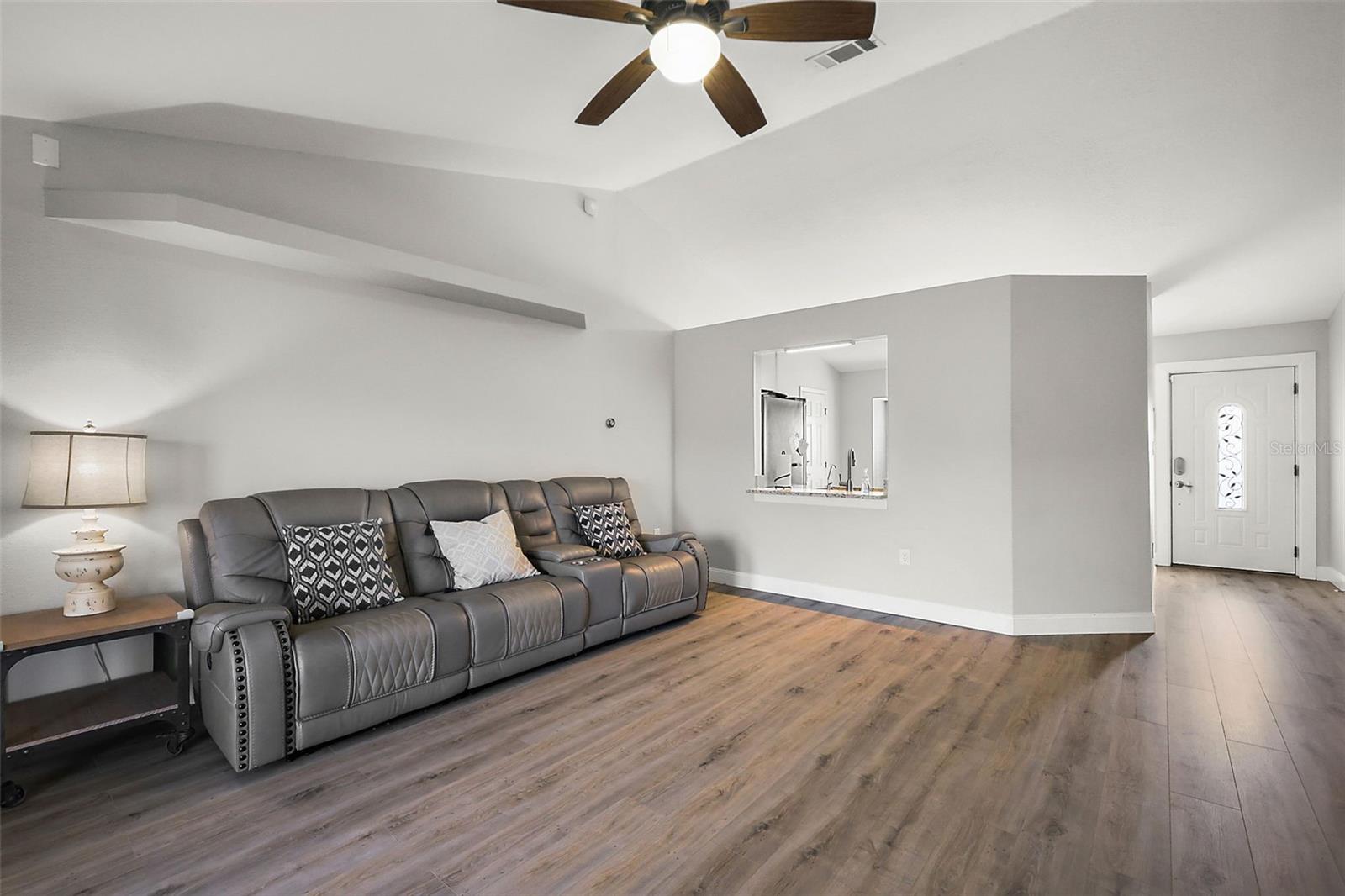 Image 13 of 33 For 12419 Eryn Court