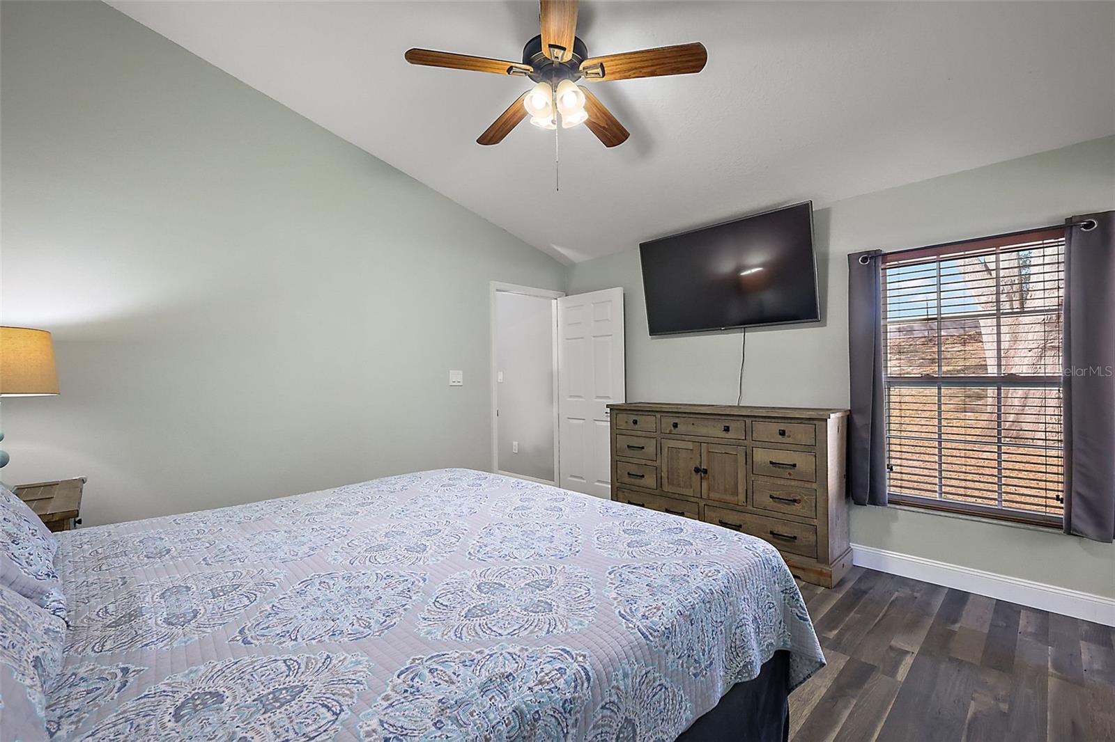 Image 18 of 33 For 12419 Eryn Court