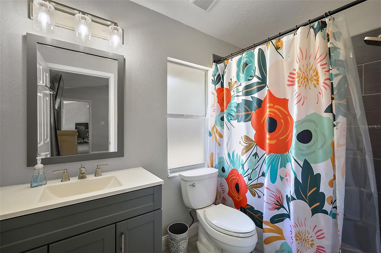 Image 19 of 33 For 12419 Eryn Court