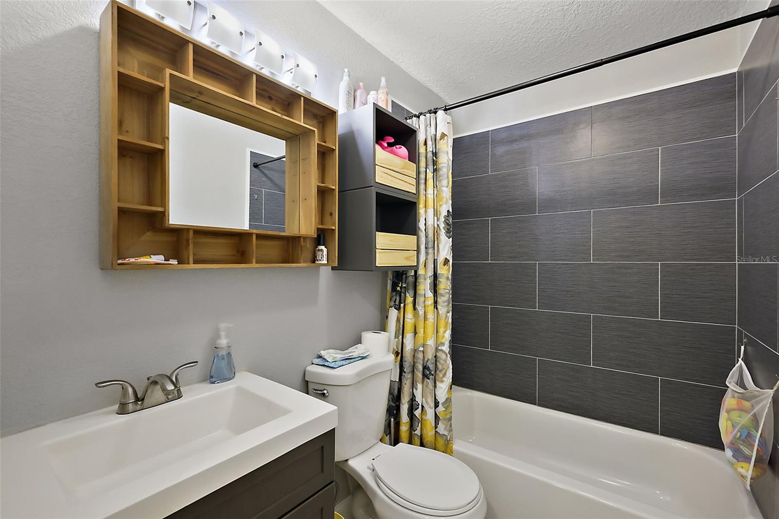 Image 22 of 33 For 12419 Eryn Court