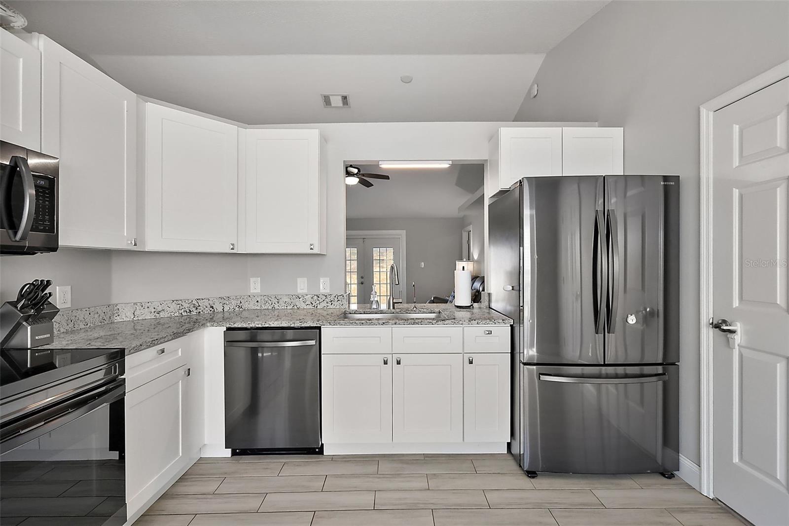 Image 4 of 33 For 12419 Eryn Court