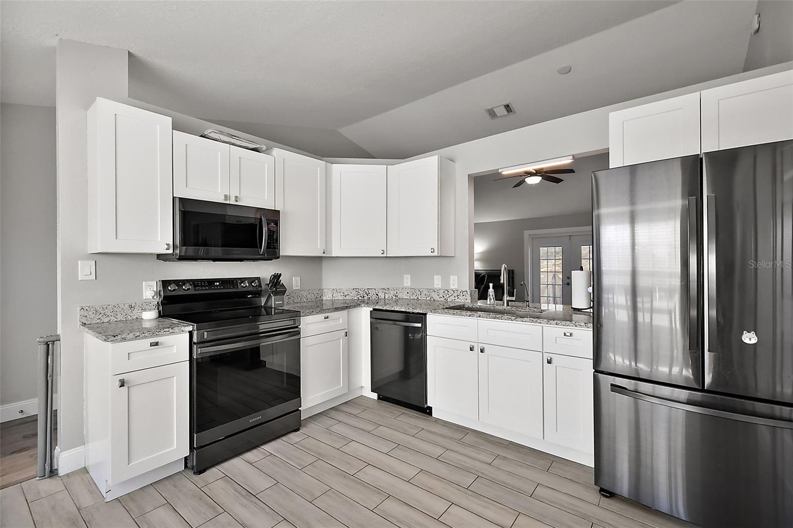 Image 5 of 33 For 12419 Eryn Court