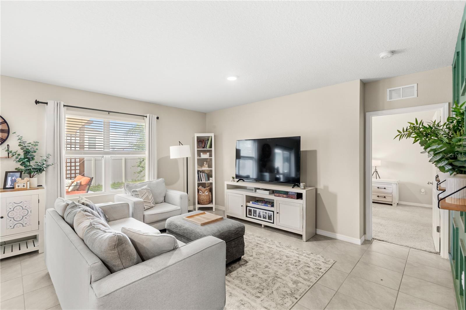 Image 16 of 50 For 9024 Alba Lane