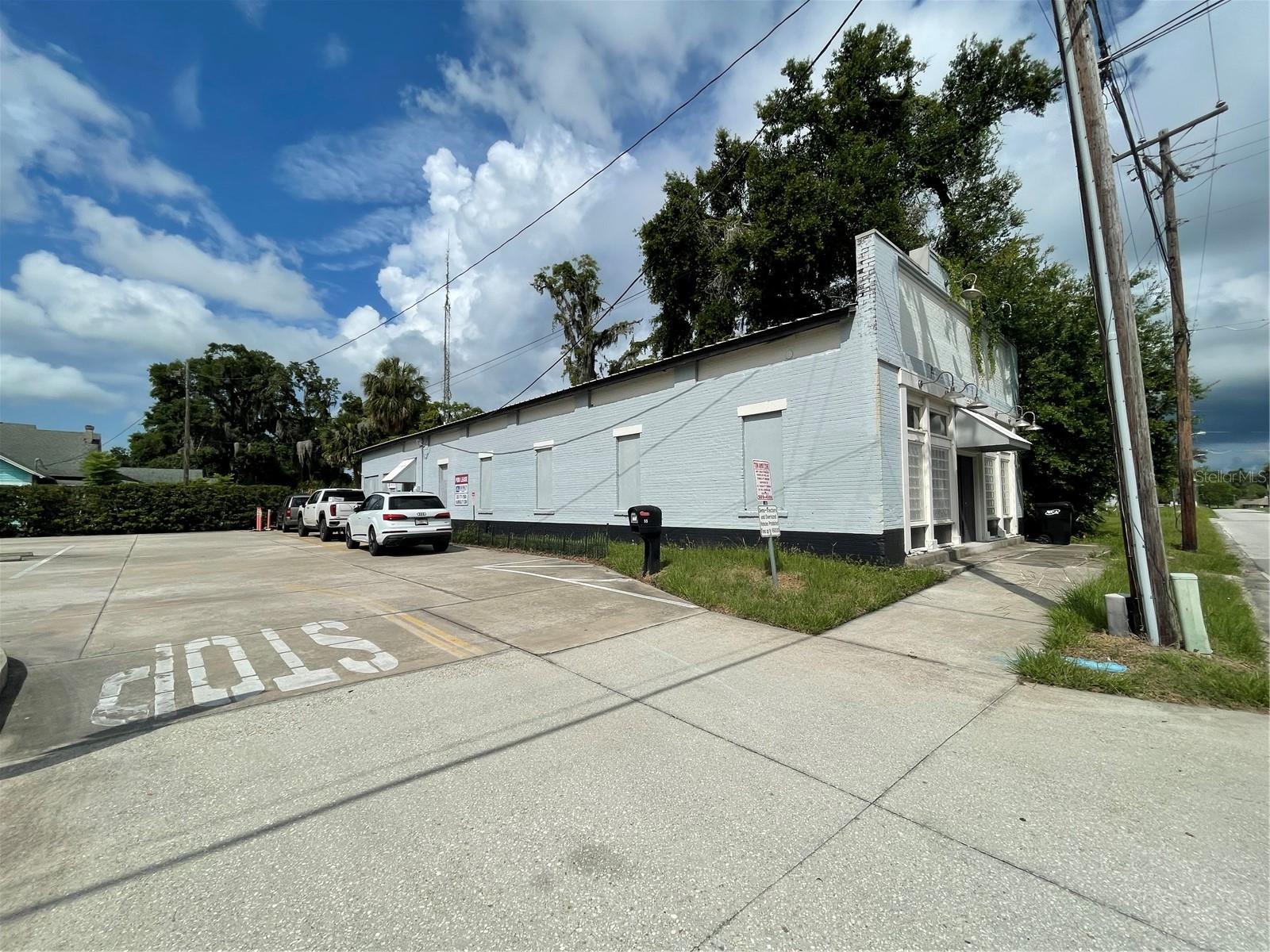 Listing photo id 1 for 55 Guerrant Street